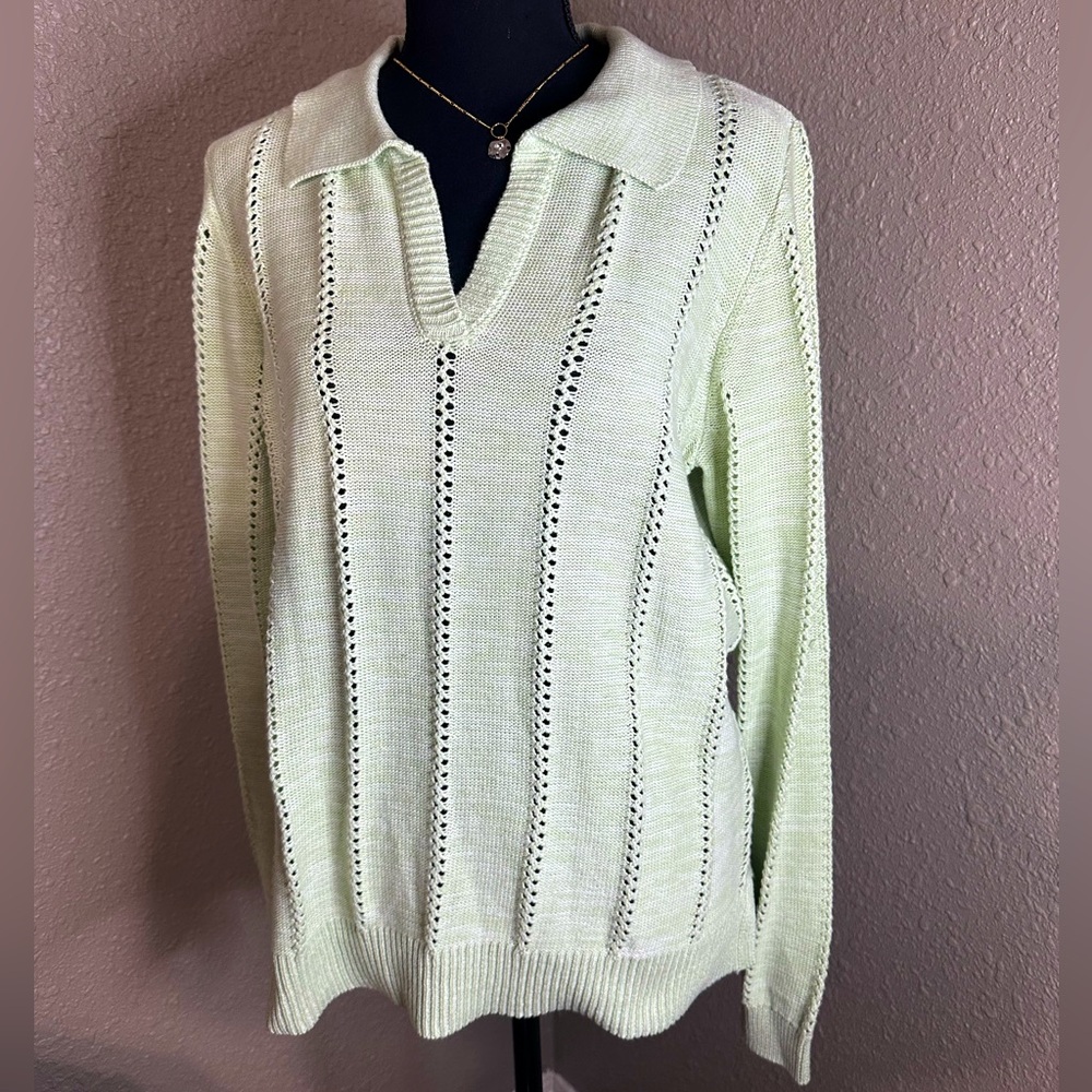 NWT LETY & ME Collared VNeck Sweater with Lattice detail - light green/sage